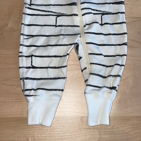 Hanna Andersson Halloween Pajamas In Mummy Print 3-6 months 🎃 Glow in the Dark - Picture 3 of 4